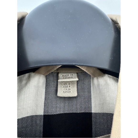 Authentic Burberry Trench Coat - Picture 5 of 9